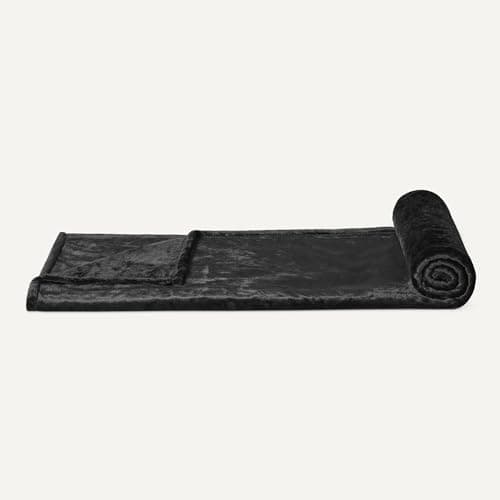 Amazon Basics Soft Fluffy Fleece Throw Blanket, Cosy Not Heated Sofa Throw, 127 x 152 cm, Black — view 3