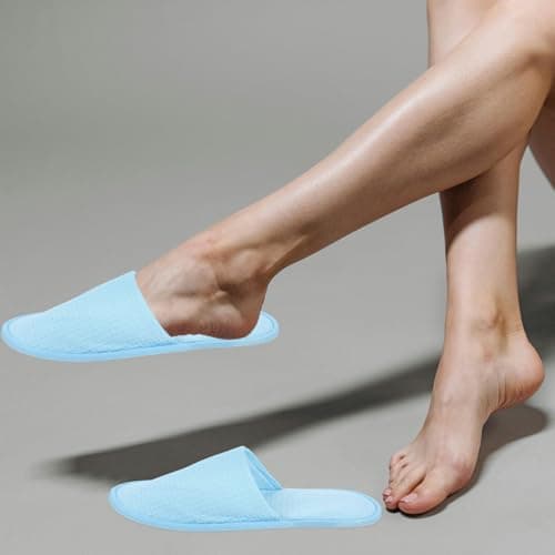 SECFOU Foldable Travel Slippers Green One-time Use Soft Cloth Ventilate Fabric Lightweight Disposable Slipper for Home and Hotel Use Comfortable Travel Accessories — view 2