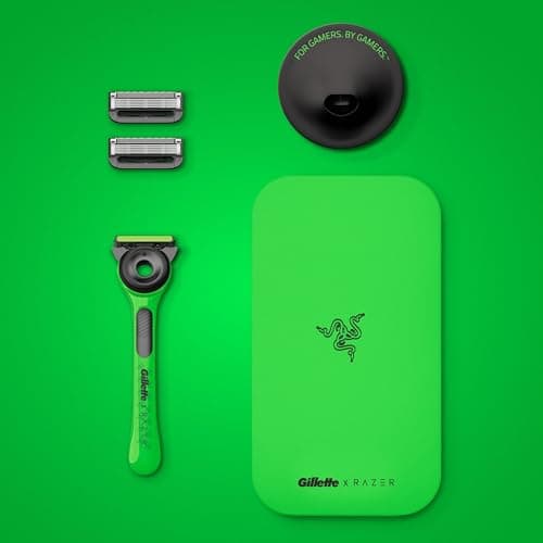 Gillette Labs with Exfoliating Bar, Razer Limited Edition, Razor and Travel Case for Storage On The Go, 1 Handle - 2 Blades, Stand, Green 2 Count — view 3