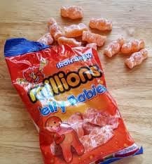 Millions Iron Brew Jelly Babies 2 x 150g Bags and TinTastic Refillable Silver on-the-Go Travel Tin — view 6