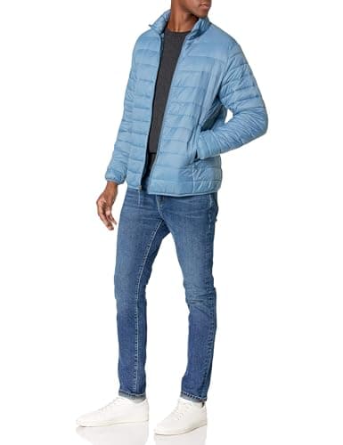Amazon Essentials Men's Packable Lightweight Water-Resistant Puffer Jacket (Available in Big & Tall), Light Blue, M — view 5