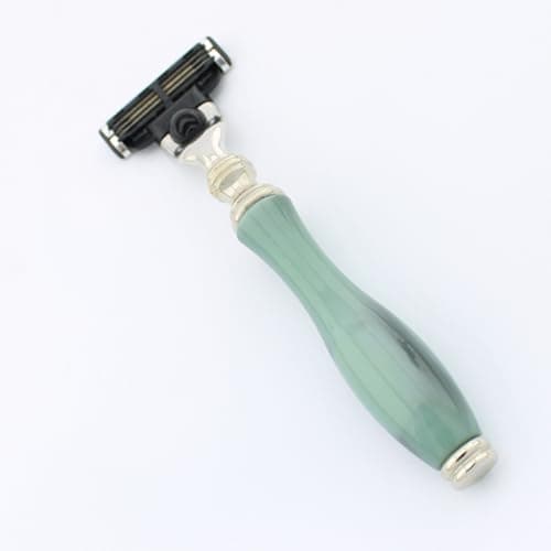 Haryali London, 3 Pcs Wet Shaving Set, 3 Edge Shaving Razor with Synthetic Silver Tip Shaving Brush & Shaving Stand – Luxury Men’s Grooming Kit for Wet Shave – Limited Edition Green Color — view 4