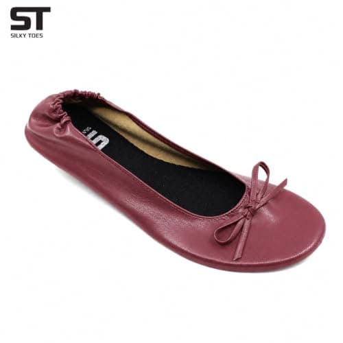 Silky Toes Women’s Foldable Ballet Flats - Portable Roll-Up Slippers for Purse, Travel, or Events - Comfortable Ballerina Shoes, Burgundy, Medium — view 3