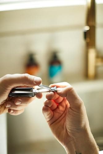 Gentlemen's Hardware 5-in-1 Multi-Tool Mini Stainless Steel Manicure Kit Pocket Tool with Key Ring, Cut Above The Rest — view 5