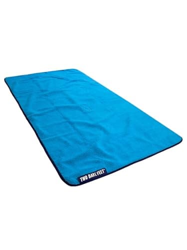 Two Bare Feet Sherpa Lined Waterproof Beach Travel Blanket – Warm, Cozy, Windproof Outdoor Blanket for Camping, Picnics, Hiking & Beach Days – Portable & Lightweight (Marine Blue/Blue, 145cm x 80cm) — view 3