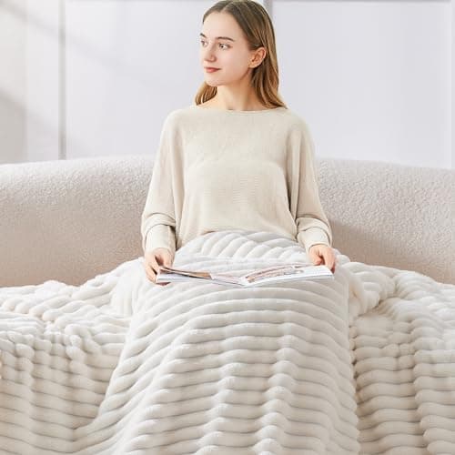 BEDELITE Fluffy Fleece Blanket Cosy Soft Throw, 127x152 cm, Cream White — view 3