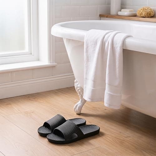 PUYTG Shower Shoes for Women/Men, Non-Slip Flat House Slipper Sandals, Lightweight Soft Flip Flop Shoes, Ladies Sliders for Home Bathroom Garden Poolside Beach Travel, Black, 4.5/5.5 UK — view 6