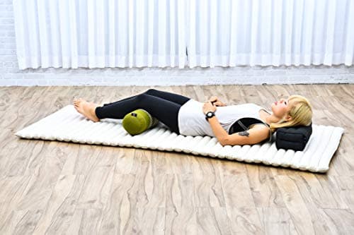 Leewadee Yoga Bolster – Shape-Retaining Cervical Neck Roll, Tube Pillow for Comfortable Reading, Made of Eco-Friendly Kapok, 50 x 15 x 15 cm, green — view 4