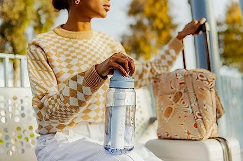 LifeStraw Go Series - BPA-free water bottle for travel and daily use removes bacteria, parasites and microplastics, improves taste, 1L 2 pack; Icelandic Blue and Aegean Sea — view 6