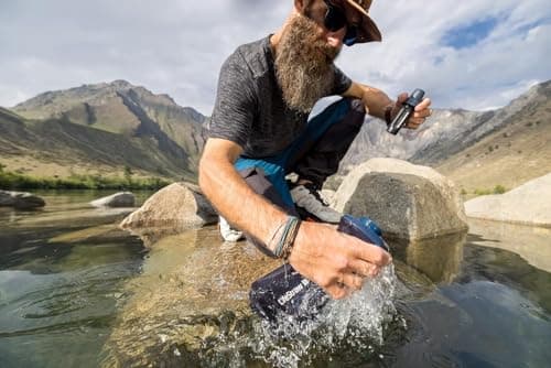 LifeStraw Peak Series - Collapsible Squeeze Bottle Water Filter System – 1L for Trail Running, Through Hiking, Travel, Cycling, and Fishing, Dark Mountain Gray — view 4