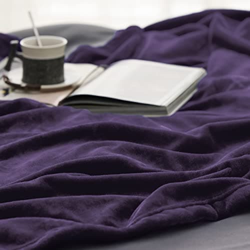 Bedsure Fleece Throw Blanket for Bed - Flannel Fleece, Purple, 150x200 cm — view 4