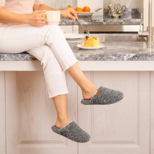 EverFoams Women's Fuzzy Slippers Memory Foam Warm Shoes Light Grey, 9-10 UK — view 2