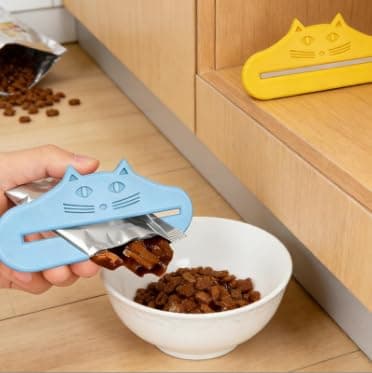 6-Pack Cat Food Tube Squeezer | Cat Food Pouch Squeezer Set, Wet Foods & Puree Treat Dispenser Effortless & Hygienic Tube press for Easy Dispensing, Efficient Portion Control for Travel and Home — view 6