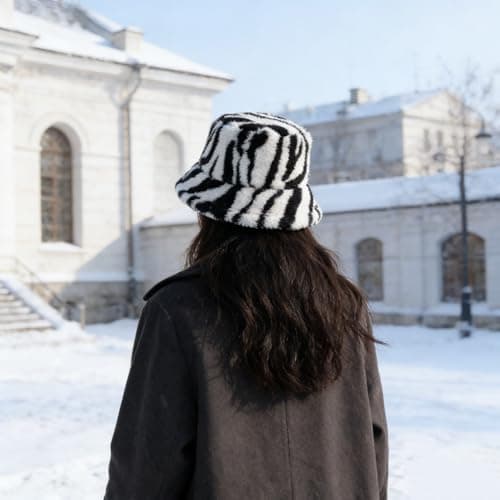 JIAHG Women Winter Warm Bucket Hat Furry Faux Fur Wide Brim Bucket Hats Soft Plush Thick Hats Outdoor Windproof Fuzzy Cap for Spring Casual Travel (UK, Alpha, One Size, Stripe) — view 4