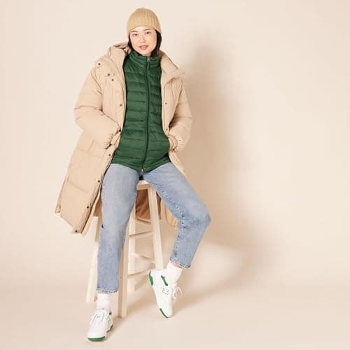 Amazon Essentials Women's Lightweight Long-Sleeved, Water-Resistant, Packable Puffer Jacket (Available in Plus Size), Dark Green, S — view 5
