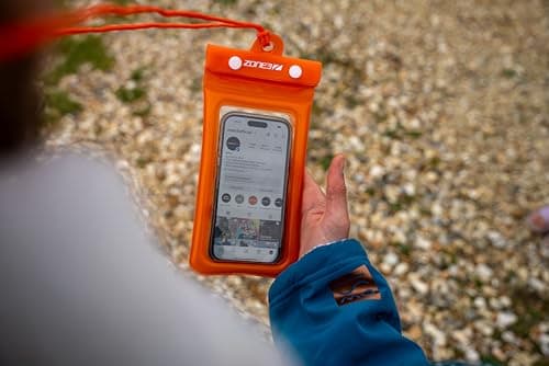 Zone3 Buoyancy Waterproof Phone Pouch — view 3