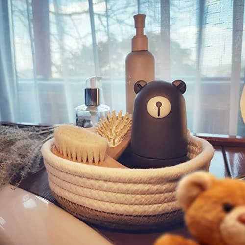 Baby 7 in 1 Grooming Set, Nail Scissors, Nail File, Tweezers, Natural Wood Hair Comb, Storage Basket for Children and Newborns in Beautiful Gift Box. — view 2