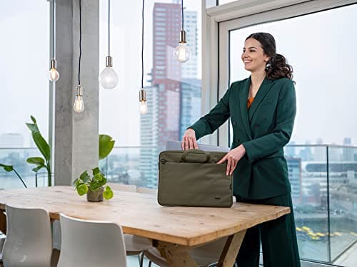 Trust Bologna Slim Messenger Bag 16 Inch with Shoulder Strap, Green — view 3