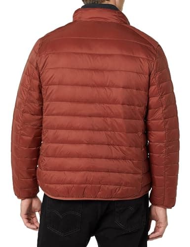 Amazon Essentials Men's Packable Lightweight Water-Resistant Puffer Jacket (Available in Big & Tall), Earth Red, S — view 5