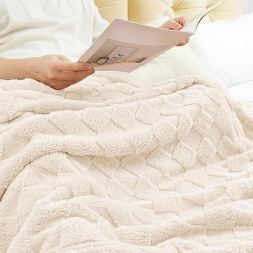 Exclusivo Mezcla Checkered Fleece Throw Blanket for Sofa Couch, 127x152 CM — view 5