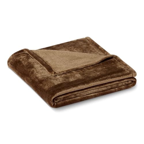 Amazon Basics Soft Fluffy Fleece Throw Blanket, Cosy Not Heated Sofa Throw, 127 x 152 cm, Brown
