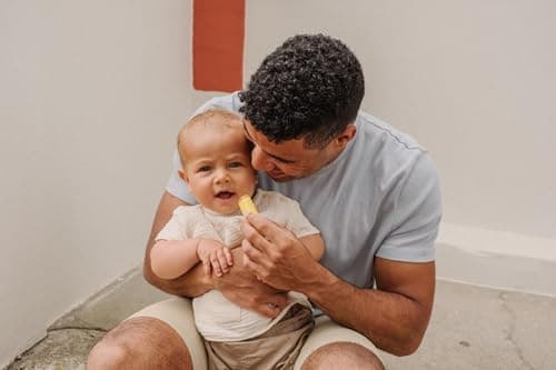 Mustela - High Protection Sun Stick Spf 50 - Safe For The Entire Family From Birth On - Sunblock With Avocado Oil and Vitamin E - Body and Face Spf Against UVA and UVB Rays - Fragance-Free 9ML — view 3