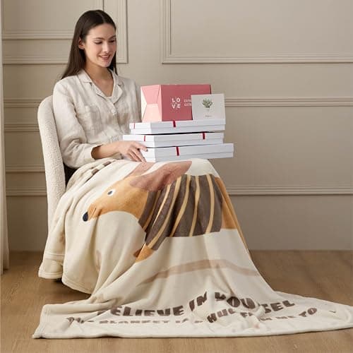 Bedsure Fleece Dog Throw Blanket - Dog Blanket Gifts For Dog Lovers, Soft Cozy Throws for Bed Single Size, Khaki, 130x150cm — view 3
