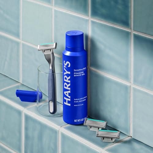 Harry's Plus Giftset Including Plus Handle (Tide), 3 x Plus Blade Refills, 1 x Full Size Foaming Shave Gel + Travel Blade Cover — view 2