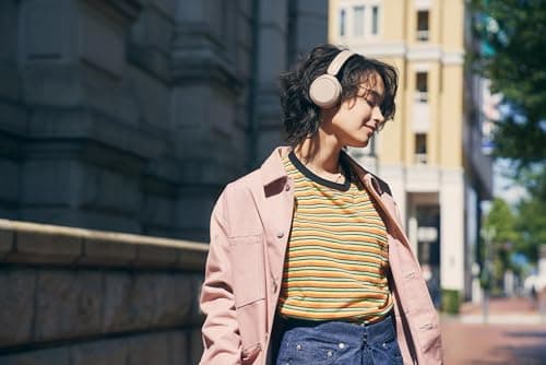 Sony WH-CH520 Wireless Bluetooth On-Ear Headphones, Lightweight Design, Up to 50hr Battery Life, Quick Charge, EQ, Clear Call Quality, iOS & Android - Beige — view 2