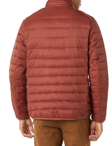 Amazon Essentials Men's Packable Lightweight Water-Resistant Puffer Jacket (Available in Big & Tall), Earth Red, S — view 3