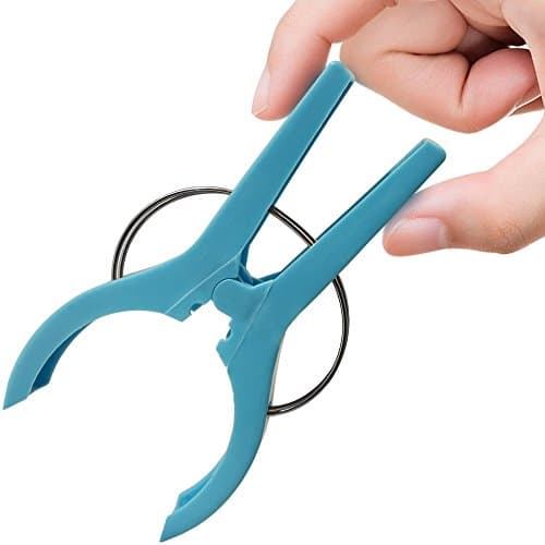 igadgitz home U6815 Beach Towel Clips Plastic Hanging Pegs Multipurpose Quilt Clips for Laundry, Sunbed, Pool Lounger, Clothes etc - Pack of 4 — view 2