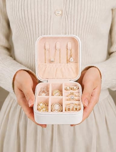 Viktauy Travel Jewelry Case, Mini Travel Jewelry Box, Jewelry Organizer Case, Portable Small Jewelry Organizer Storage Boxes - Best Gift for Women Girls (White) — view 4