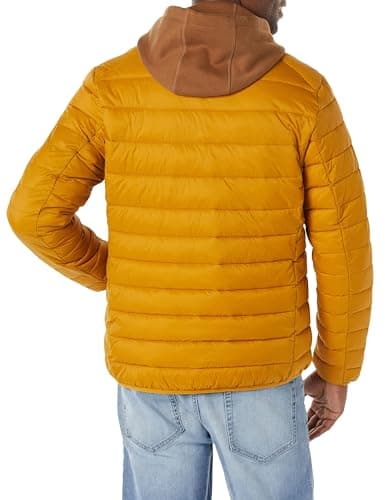 Amazon Essentials Men's Packable Lightweight Water-Resistant Puffer Jacket (Available in Big & Tall), Golden Yellow, XXL — view 3