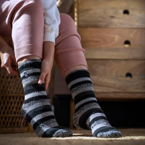 HEAT HOLDERS – Womens Thermal Socks, Thick Fluffy Winter Socks Size 4-7 | Warm Socks for Indoor & Outdoor Wear (UK, Numeric, 4, 7, Regular, Regular, Cream/Muted Coral) — view 5