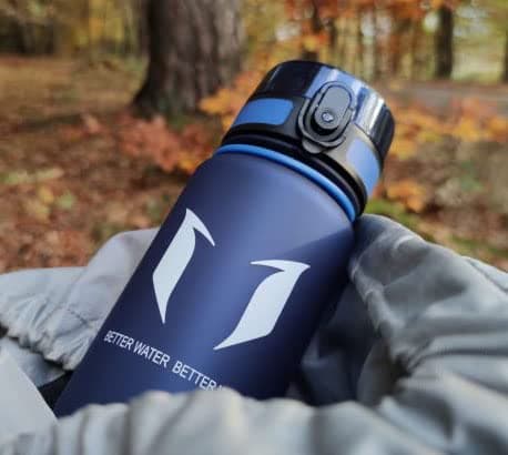 Super Sparrow Sports Water Bottle - 750ml - Non-Toxic BPA Free & Eco-Friendly Tritan Co-Polyester Plastic - For Running, Gym, Yoga, Outdoors and Camping — view 5