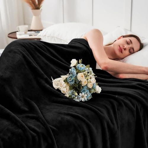 PRIME LINENS Fleece Blanket Reversible Throw for Sofa - Faux Fur Bed Blanket Lightweight Cozy Throw for All Seasons, Perfect for Bed Couch Camping & Travel (Black, 130 x 150 Cm) — view 3