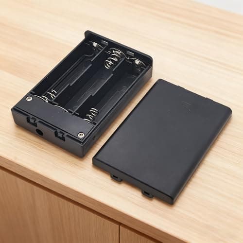 Secure 3x2A battery storage case, spill-proof terminals, compact design battery holder for stable power supply — view 3