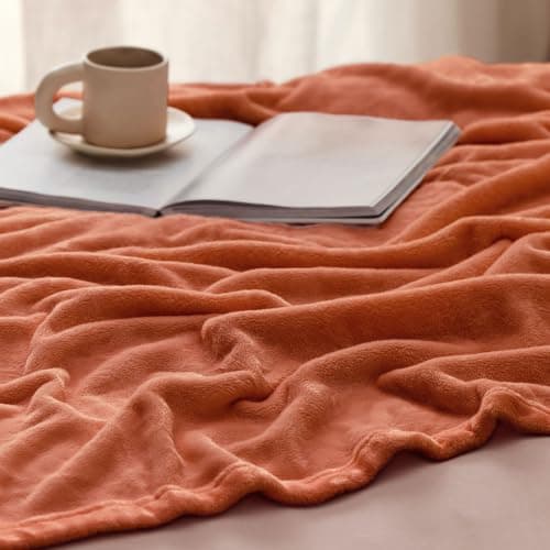 Bedsure Fleece Throw Blanket for Bed - Flannel Fleece, Orange, 150x200 cm — view 4
