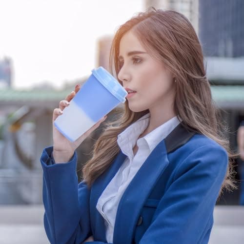Yisituo 480ml Reusable Coffee Cups with Lids, Plastic Tumblers, 12 Pack Colour Changing Travel Mugs, for Home, Car, Beach, Camping, and Party (12, Rainbow) — view 4
