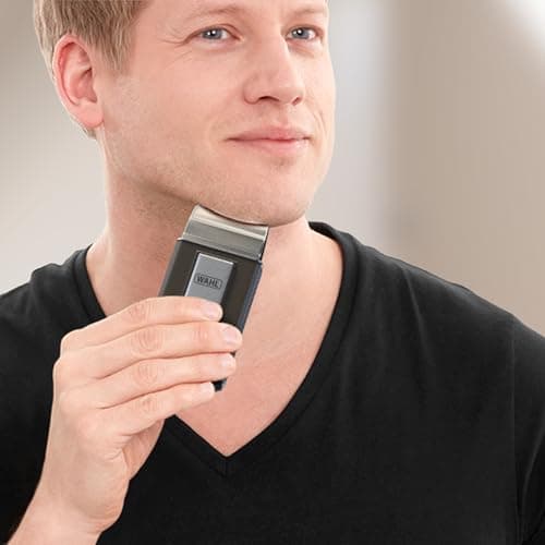 Wahl Pocket Travel Men's Foil Shaver, Rechargeable, Portable Grooming Kit — view 6