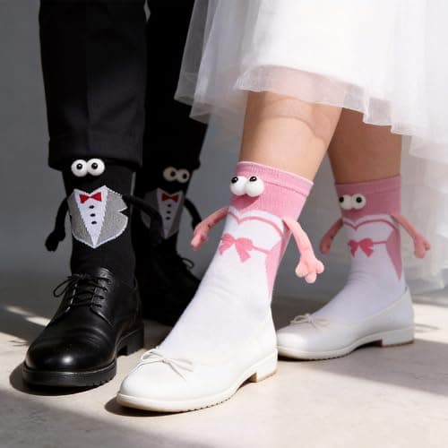 2 Pairs Wedding Socks Bride Groom Holding Hands Socks Magnetic Couple Socks — view 2