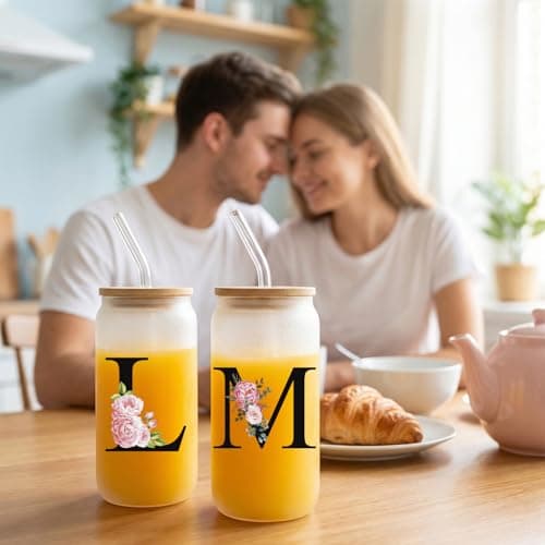 JEKUGOT A-Z Initial Personalised Birthday Gifts for Women, 16oz Iced Coffee Glass Cups with Lids and Straws, Glass Coffee Cup Gift Set for Mothers, Friends, Women, Men, Iced Coffees Cup Gift (L) — view 5
