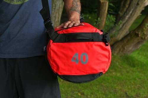 Water-Repellent Holdall Duffel Bag 40L Red – Convertible Rucksack Kit Bag with PVC Tarpaulin, Compression Straps & Padded Shoulder Straps – STEIN Metro — view 5