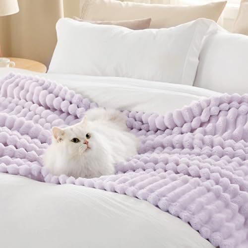 Bedsure Fleece Throw Blanket for Sofa - Fluffy, Lavender Fog, 130x170 cm — view 4