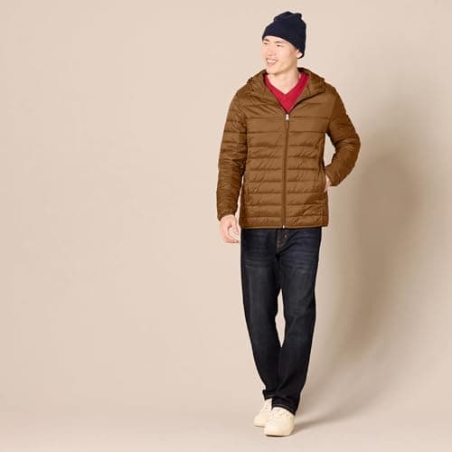 Amazon Essentials Men's Lightweight Water-Resistant Packable Hooded Puffer Jacket, Light Brown, M — view 5