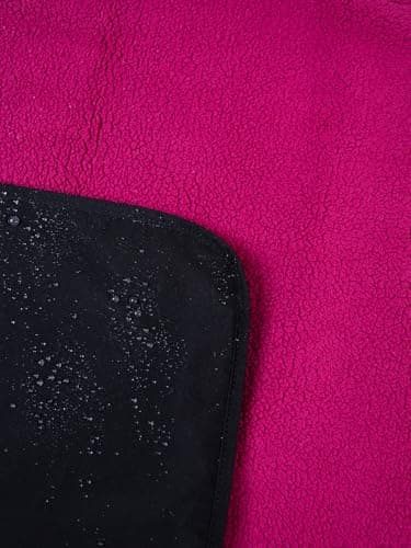 Two Bare Feet Sherpa Lined Waterproof Beach Travel Blanket – Warm, Cozy, Windproof Outdoor Blanket for Camping, Picnics, Hiking & Beach Days – Portable & Lightweight (Black/Raspberry, 145cm x 80cm) — view 5