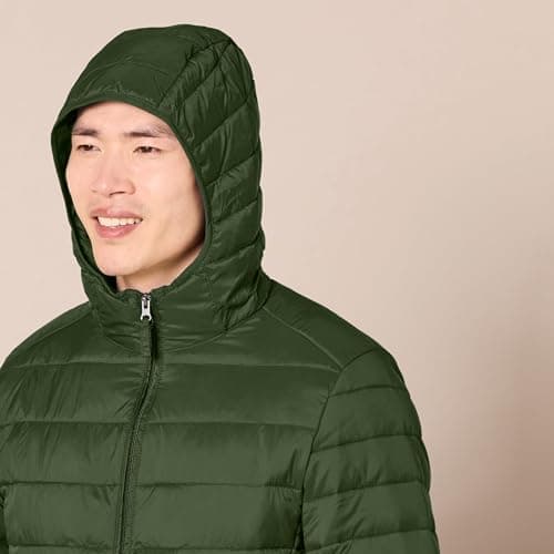 Amazon Essentials Men's Lightweight Water-Resistant Packable Hooded Puffer Jacket, Dark Olive, M — view 4