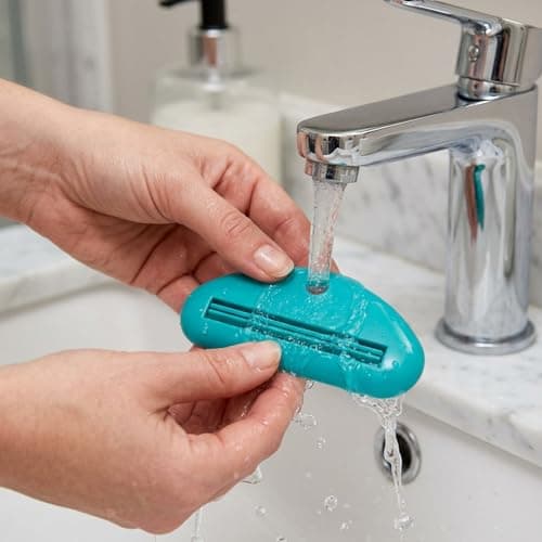 ZZHLYQ 4 PCS Toothpaste Squeezer, Travel Toothpaste Refill Adapter, Refillable Toothpaste Tube, Toothpaste Refill Adapter, Set of Four Manual Press Devices in Blue, White, Red, Pink — view 4