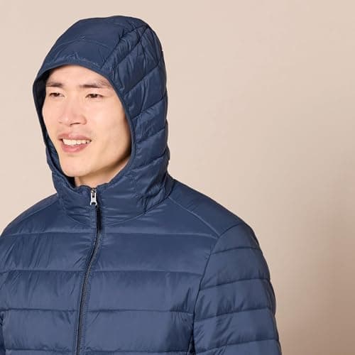 Amazon Essentials Men's Lightweight Water-Resistant Packable Hooded Puffer Jacket, Navy, XXL — view 4