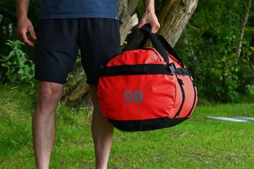 Heavy Duty Kit Bag 90L Red – PVC Tarpaulin Water-Repellent Holdall for Professional Work & Travel – STEIN Metro — view 5